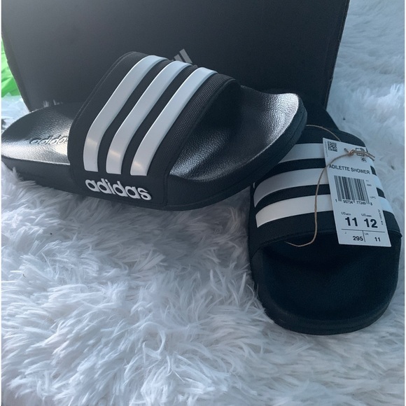 Adidas Shower Slides New with Tags/Box - Picture 3 of 8